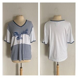 ❤️$5 BUNDLE SALE Jenny tee